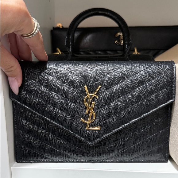 Yves Saint Laurent Handbags - Yves Saint Laurent Black Chevron Clutch
